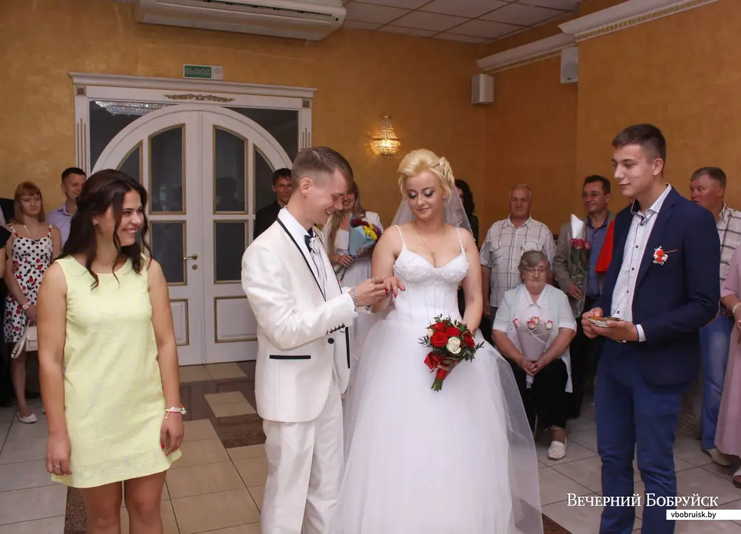 Мария Туманская и Олег Бородич зарегистрировали свой брак 9 августа.