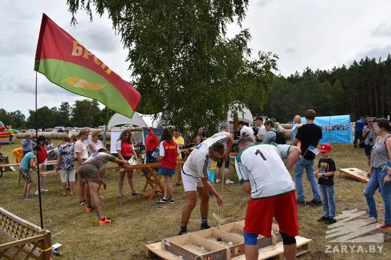Хокей в ящиках от БРСМ.