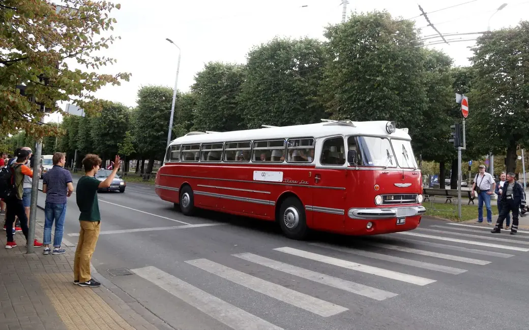 Автопробег Вильнюс-Рига-Таллин в честь 30-летия «Балтийского пути». Фото LETA
