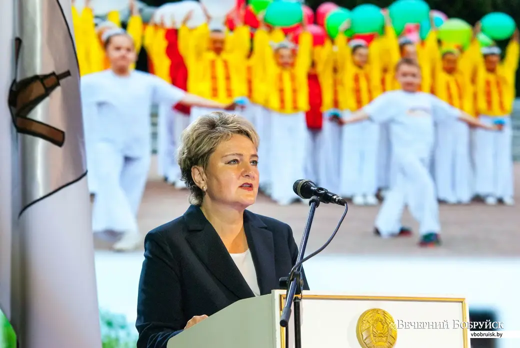 29.08.2019. Начальник управления по образованию Бобруйского горисполкома Ирина Каранкевич выступает с докладом на августовской педагогической конференции