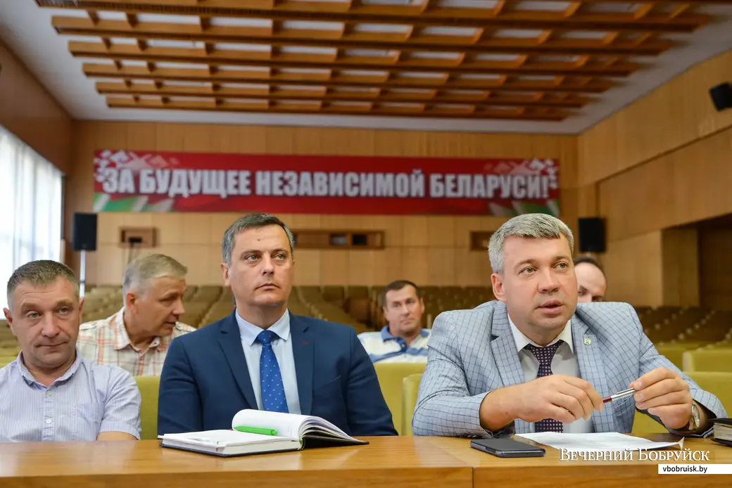 10.09.2019. Заседание архитектурно-градостроительного совета в Бобруйском горисполкоме. Глава администрации Первомайского района города Бобруйска Виталий Власевич и