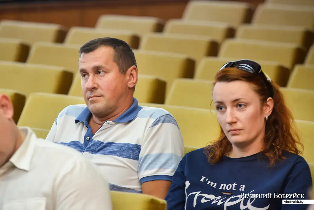 10.09.2019. Заседание архитектурно-градостроительного совета в Бобруйском горисполкоме. ИП Юрий Воронов и одна из представительниц поддержки строительства.