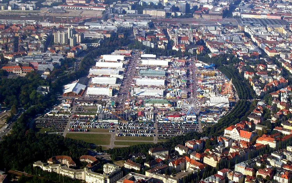 Theresienwiese, Луг Терезы в Мюнхене.