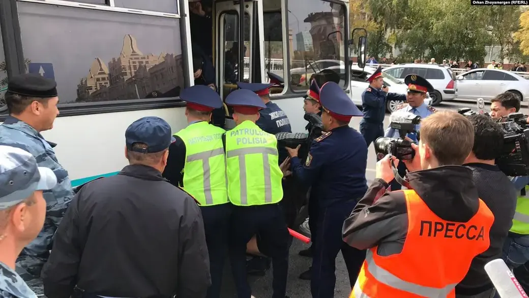 В Казахстане проходят антикитайские митинги. Задержаны десятки человек.