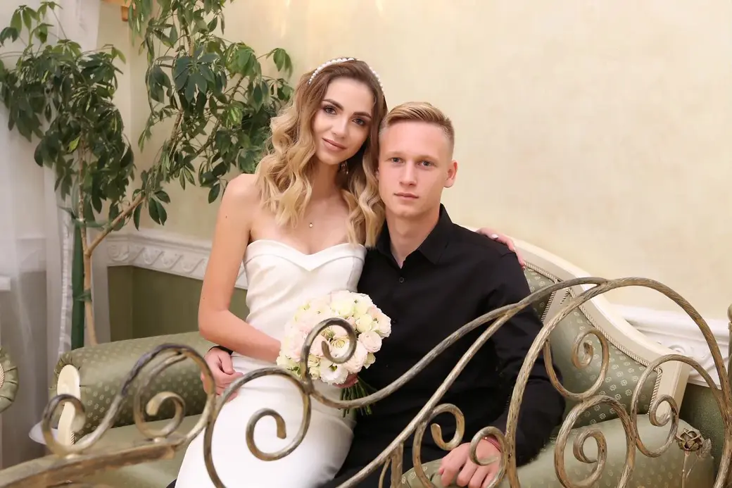 20-летние Ольга и Кирилл Ермаковичи узаконили свои отношения во Дворце гражданских обрядов Бобруйска 27 сентября 2019 года.