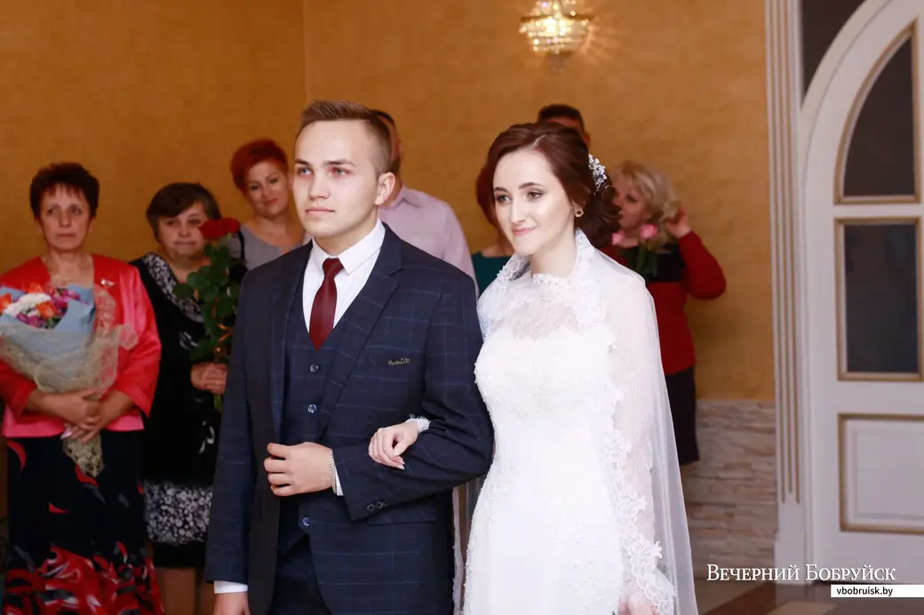 Игорь Жлукто и Карина Базылева зарегистрировали свой брак в пятницу, 4 октября.