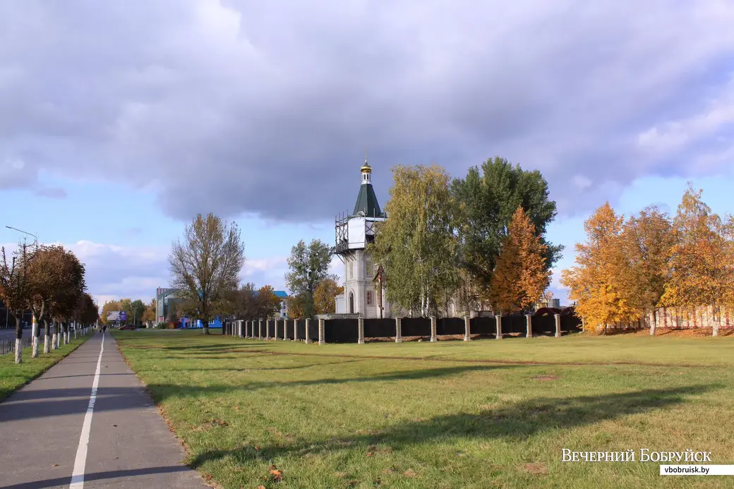 4 октября 2019 года. Строящийся Спасо-Преображенский храм.
