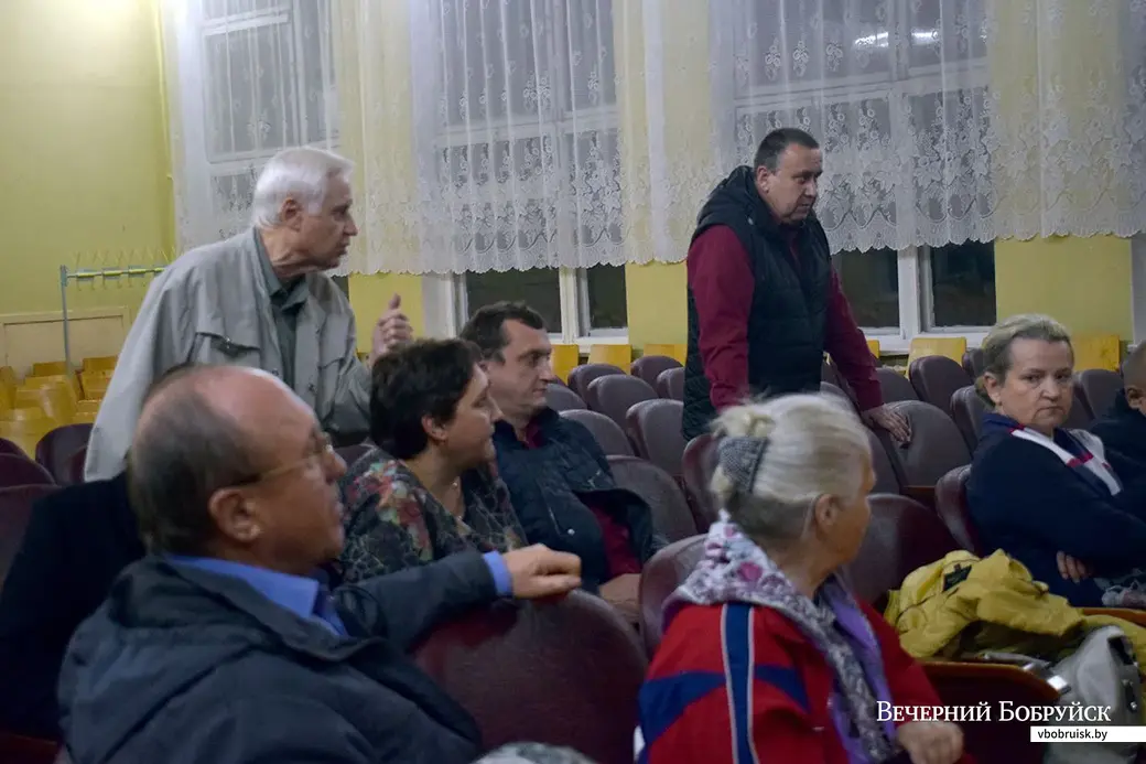 14.10.2019. Собрание по поводу энергоэффективности с жильцами домов по ул. Лынькова. Фото Артёма Лукьяновича