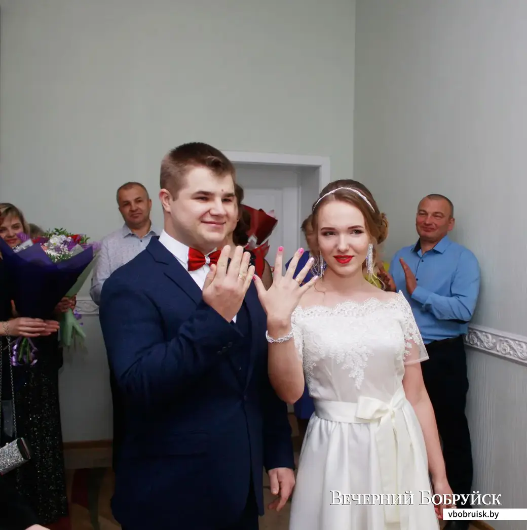 Молодожены: Дмитрий Михайлевич и Елена Волнейко.