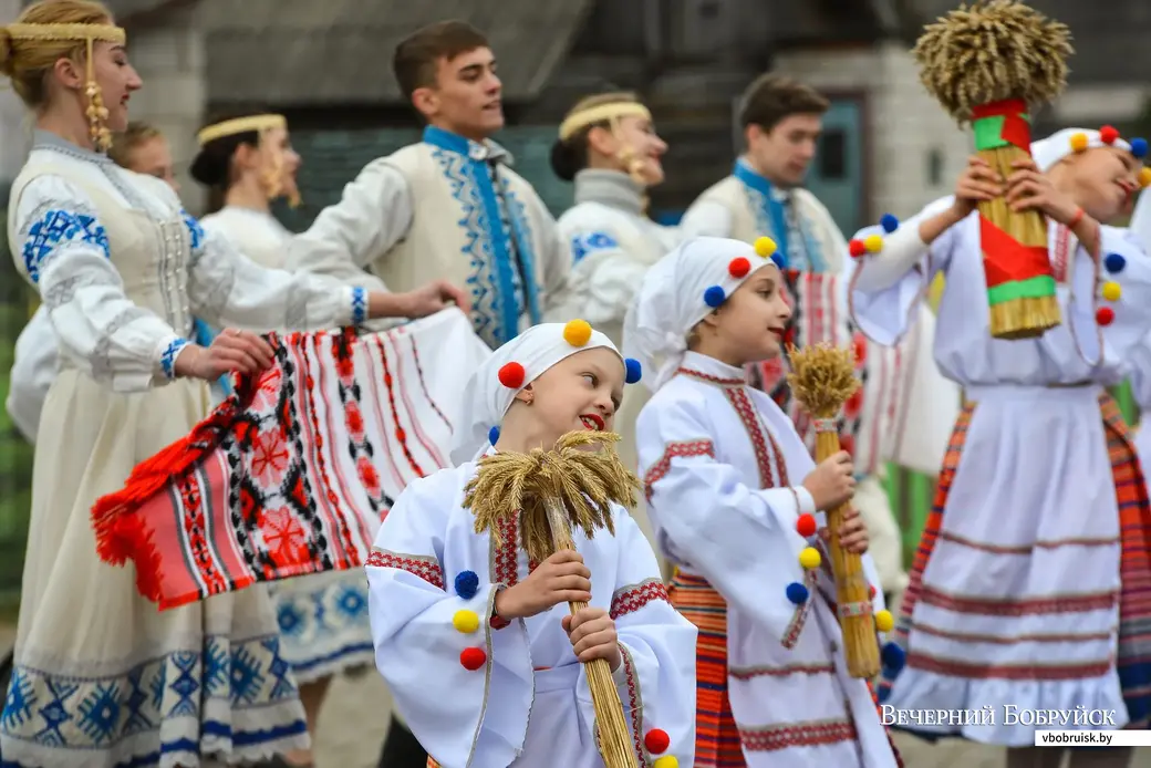 01.11.2019. Районный фестиваль-ярмарка «Дожинки-2019» в Телуше