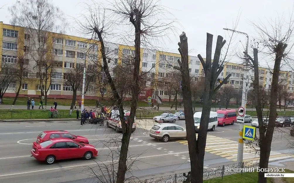 8.11.2019. Наезд на малолетнего пешехода на ул. Минской в Бобруйске. Фото: Дороги Бобруйска