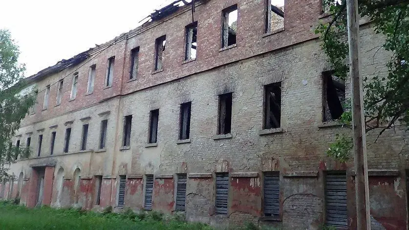 Заброшенная казарма в бобруйской крепости