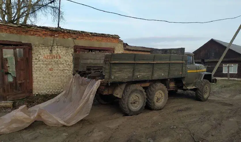 В Пуховичском районе украли более 10 тонн рельсов узкоколейки. Фото: СК