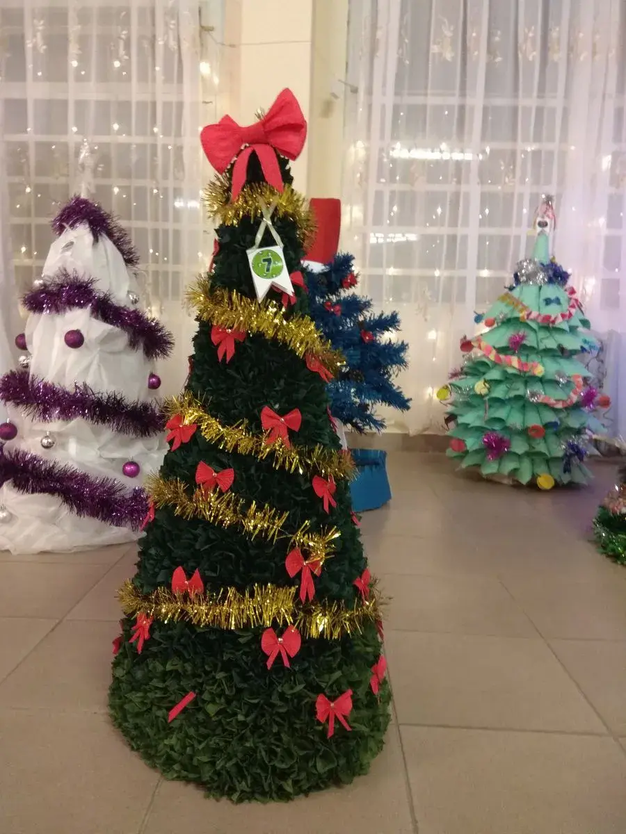 17.12.2019. Бобруйская школа №17 украшена к ежегодному конкурсу.