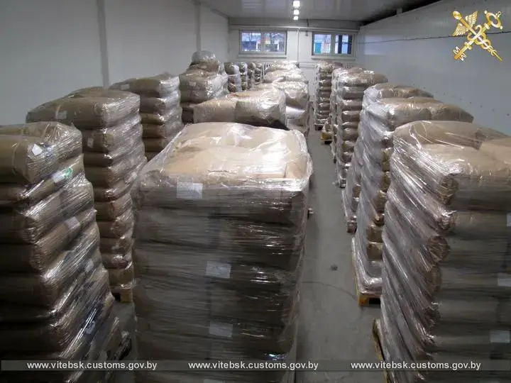 Под Витебском таможенники задержали 88 тонн мака с примесью маковой соломы