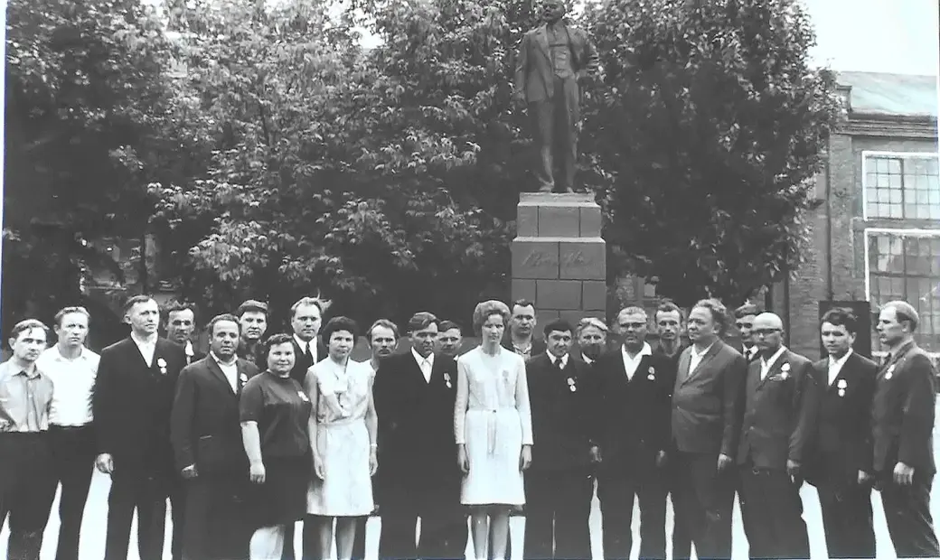 22 апреля 1970 года. Работники бобруйского завода им. Ленина, награжденные юбилейной медалью «За доблестный труд. В ознаменование 100-летия со дня рождения В. И. Ленина».