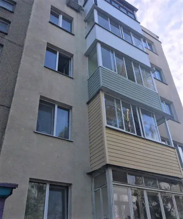 Четырехкомнатная квартира в доме на ул. Крылова.