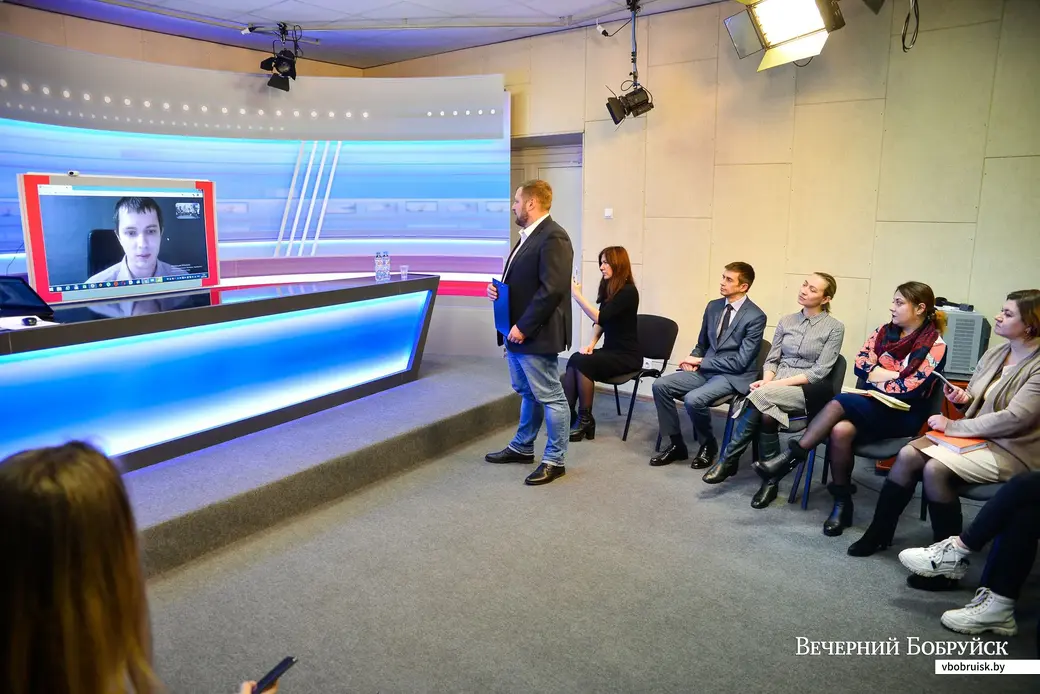 Посредством видеосвязи в мероприятии принял участие разработчик Bustime Остап Остащенко