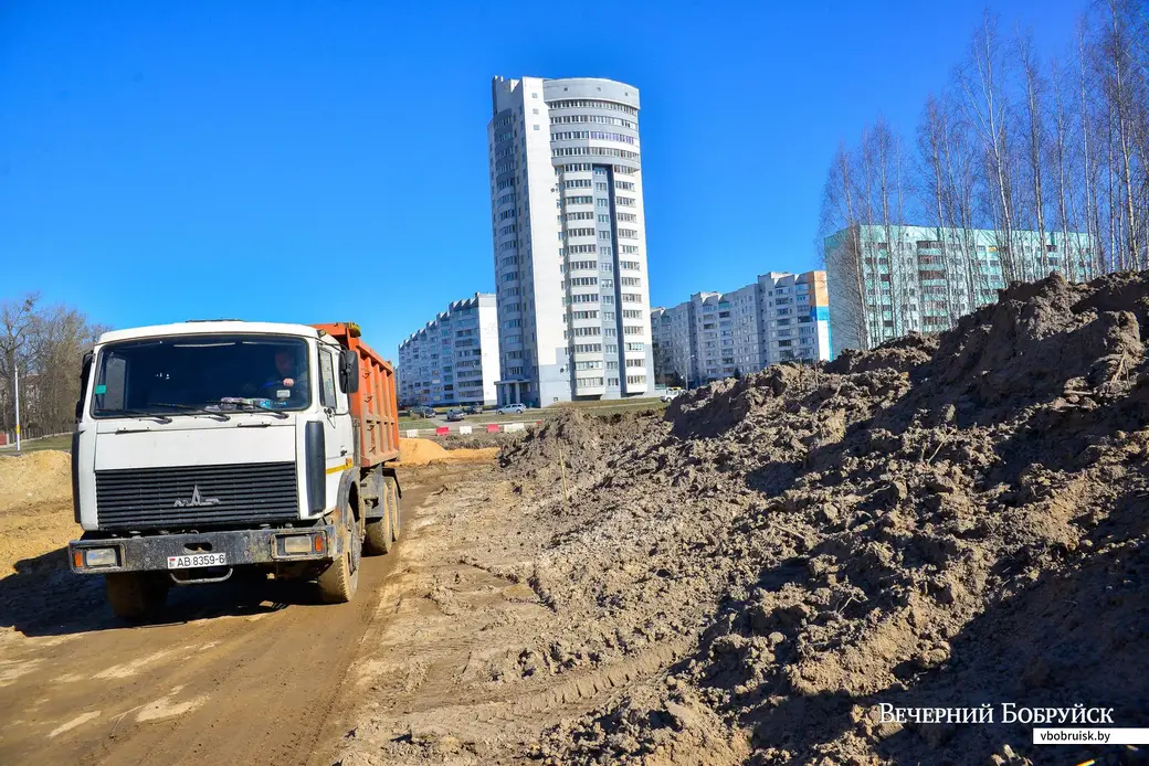 25.03.2020. Строительство проспекта Строителей на участке от улицы Шинной до улицы Ленина