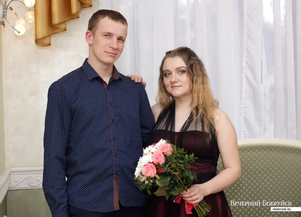 В субботу 11 апреля поженились Виолетта Фисюк и Виталий Каранкевич.