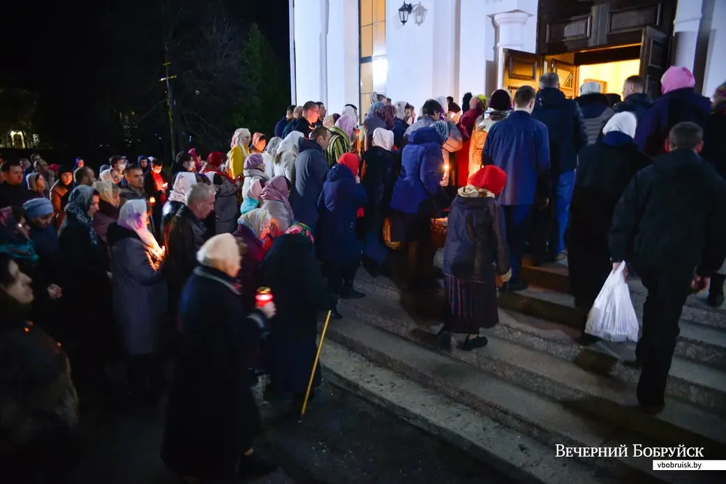 18.04.2020. Пасхальное богослужение в Свято-Никольском соборе Бобруйска