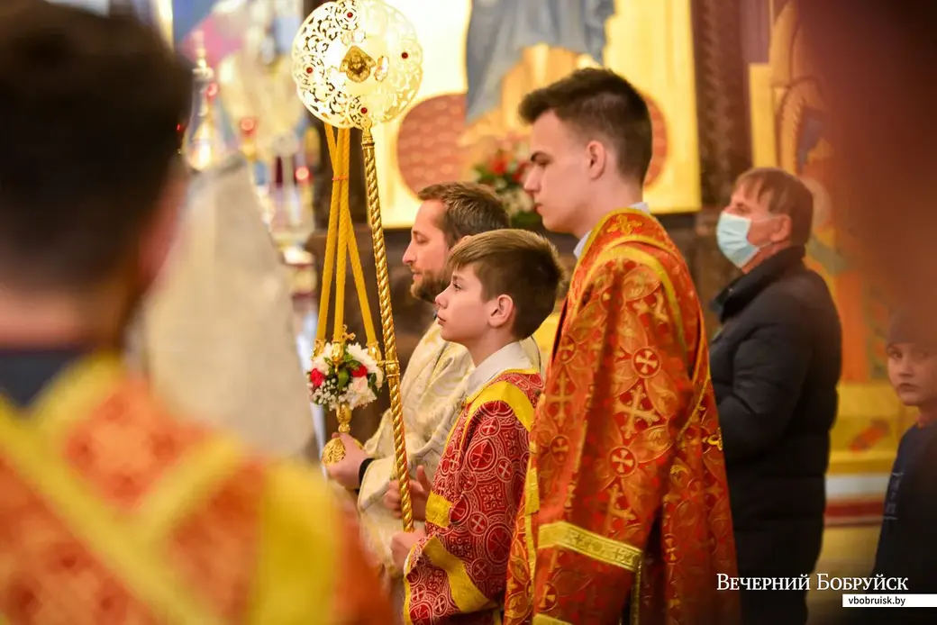 19.04.2020. Пасхальное богослужение в Свято-Никольском соборе Бобруйска