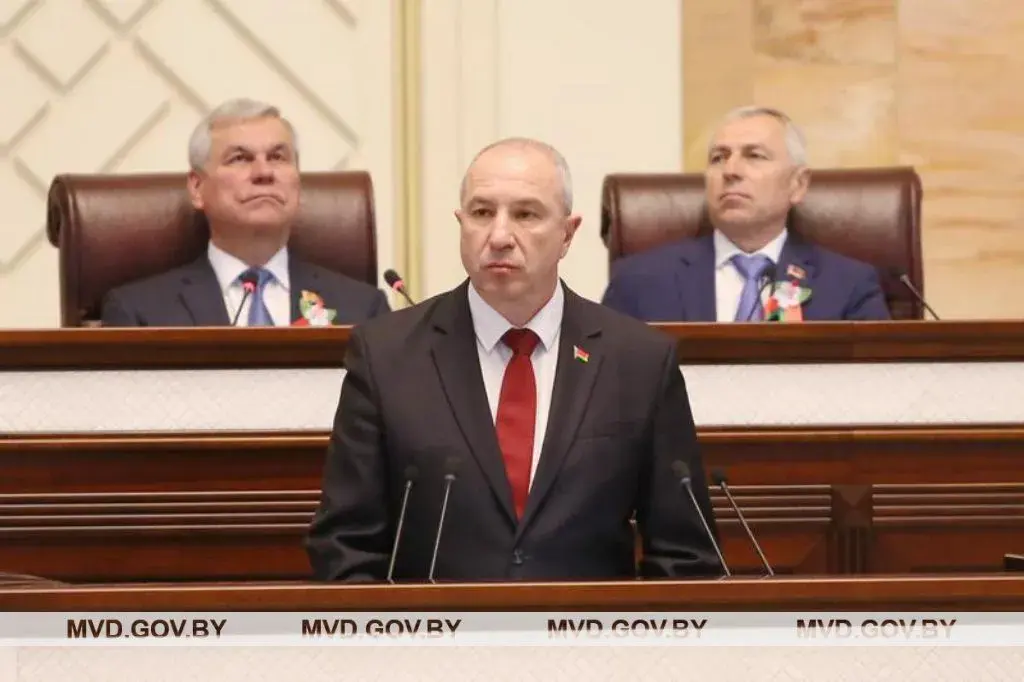 Перед депутатами выступил Министр внутренних дел Республики Беларусь генерал-майор милиции Юрий Караев. Фото: МВД