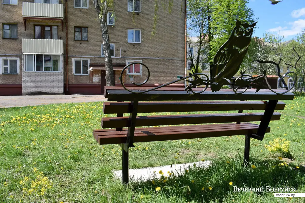 8.05.2020, Бобруйск. Новая лавка во дворе по Советской. Персональная.
