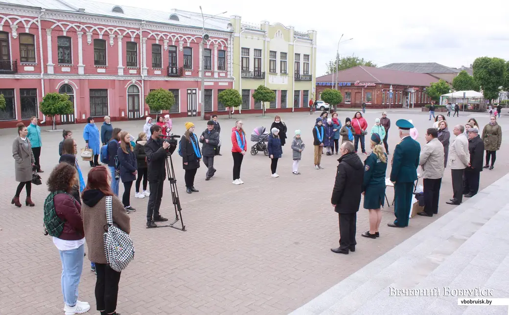 22.05.2020. В Бобруйске прошла выставка юных художников студии «Радуга».
