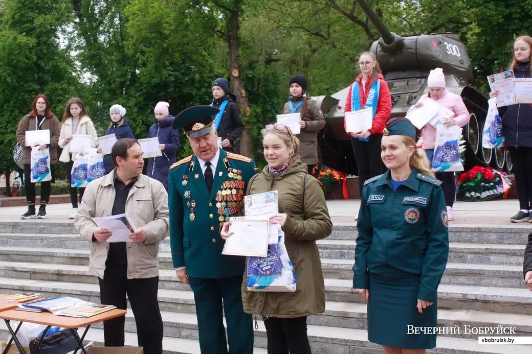 22.05.2020. В Бобруйске прошла выставка юных художников студии «Радуга».