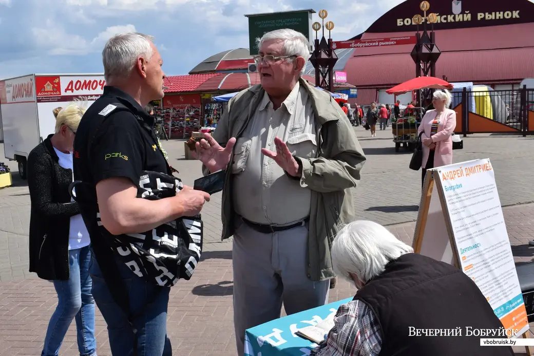 28.05.2020, Бобруйск. Сбор подписей за кандидатов в Президенты Республики Беларусь. Фото: Артём Лукьянович