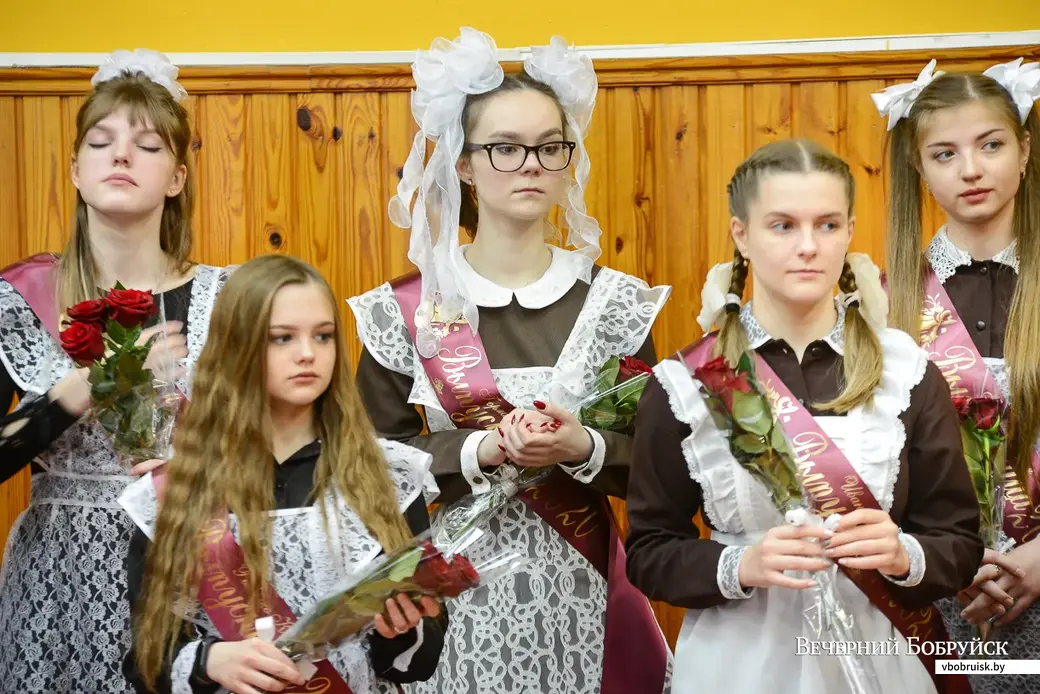 30.05.2020. Бобруйск. Прощальная школьная линейка в средней школе №1.