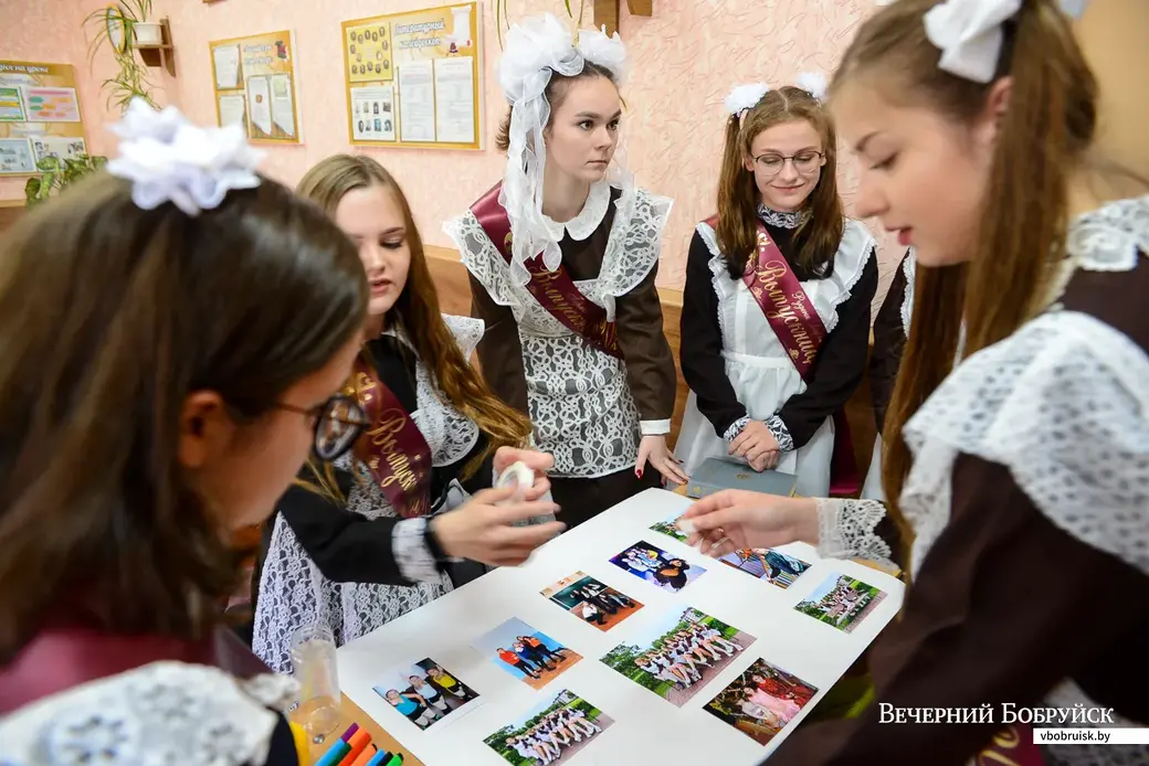 30.05.2020. Бобруйск. Прощальная школьная линейка в средней школе №1.