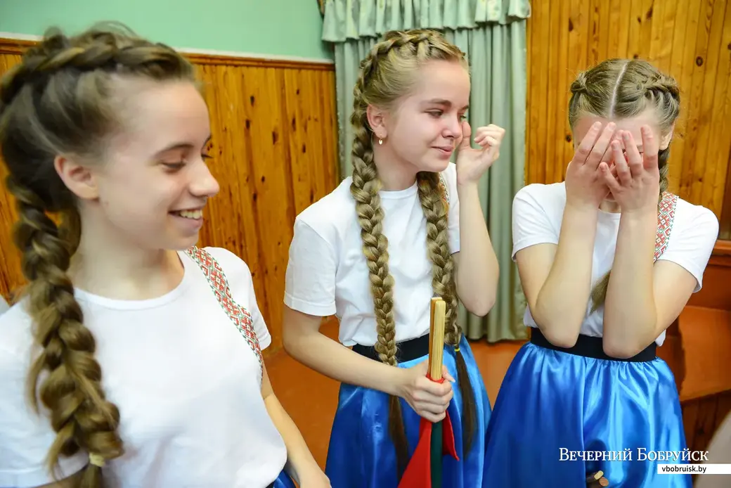 30.05.2020. Бобруйск. Прощальная школьная линейка в средней школе №1.