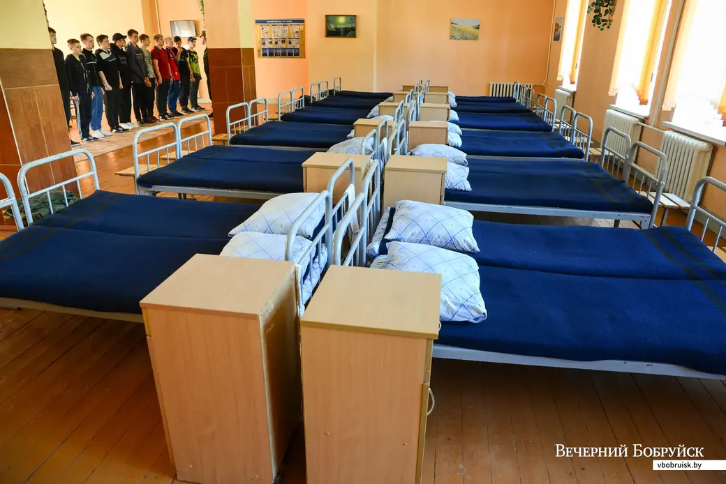 28.05.2020. Бобруйск, Могилевская область. В спальном расположении 83-го отдельного ордена Красной Звезды инженерно-аэродромного полка.