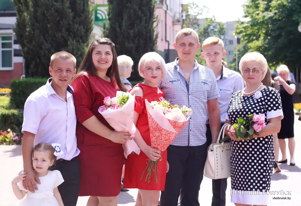 Светлана Лемтюгова и Николай Фурс зарегистрировали свои отношения в последнюю пятницу июня – 26-го.