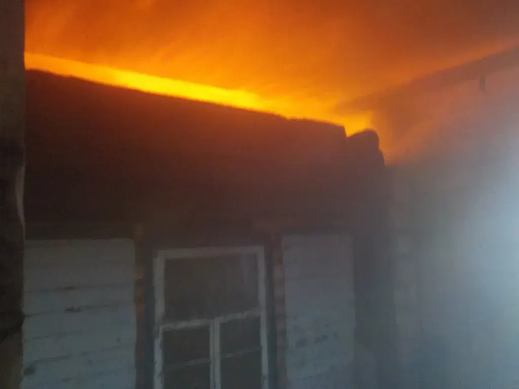 22 июля в 4.29. Пожар жилого дома в посёлке Туголица Бобруйского района. Фото: Бобруйский ГРОЧС