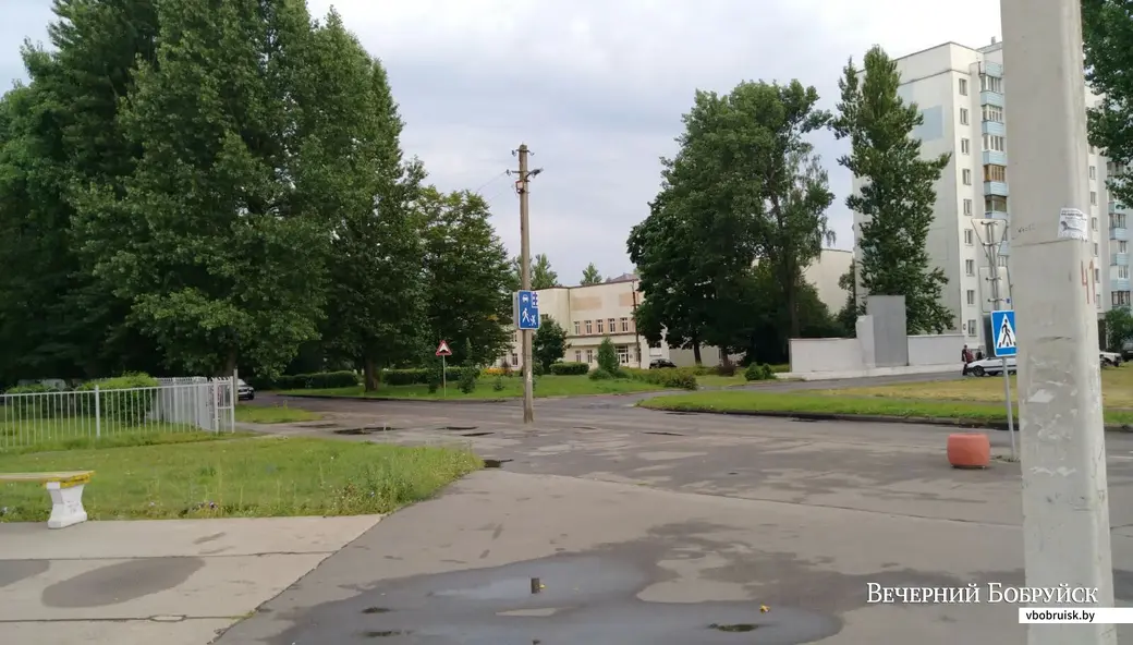 Раньше на перекрестке Ванцетти и Пушкина было КПП-1.