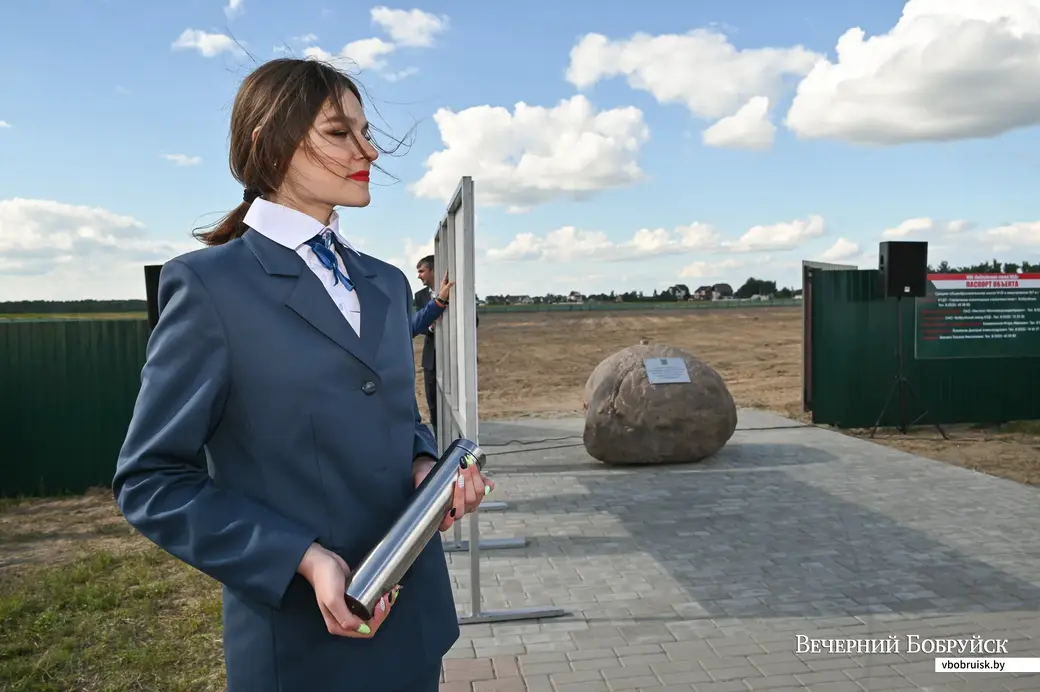 01.08.2020. Бобруйск. Закладка капсулы на месте строительства новой школы в микрорайоне №7