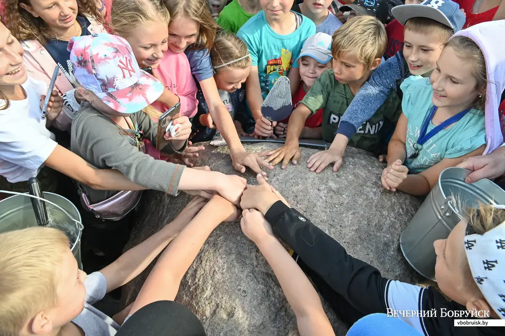 01.08.2020. Бобруйск. Закладка капсулы на месте строительства новой школы в микрорайоне №7