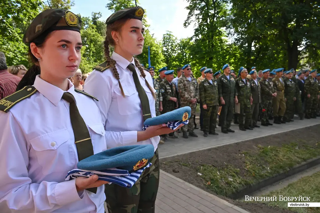 02.08.2020. Бобруйск. Торжественное открытие архитектурной композиции у памятника воинам-интернационалистам в честь Дня десантников и сил специальных операций