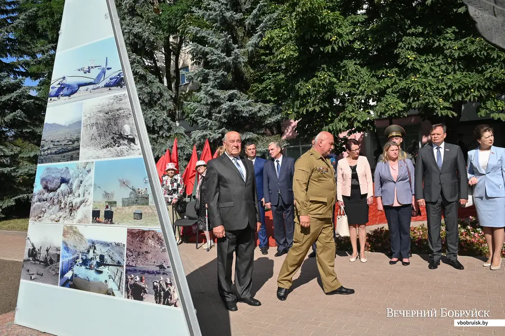02.08.2020. Бобруйск. Торжественное открытие архитектурной композиции у памятника воинам-интернационалистам в честь Дня десантников и сил специальных операций