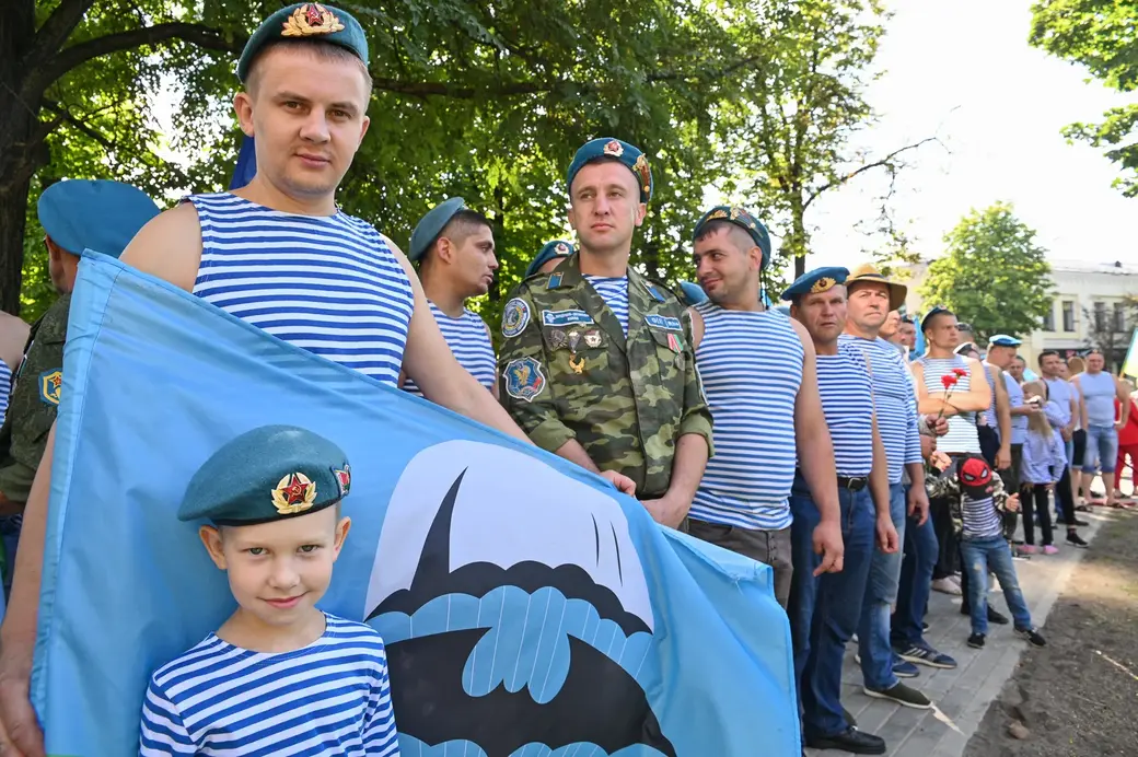 02.08.2020. Бобруйск. Торжественное открытие архитектурной композиции у памятника воинам-интернационалистам в честь Дня десантников и сил специальных операций