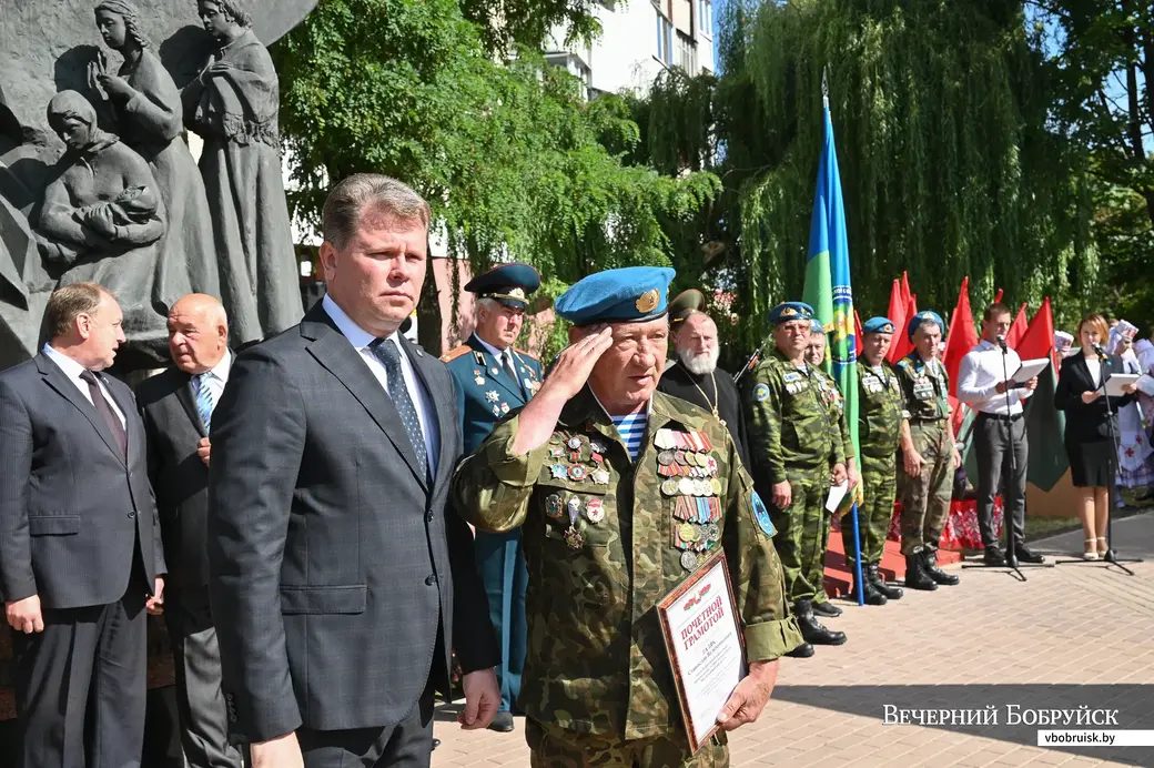 02.08.2020. Бобруйск. Торжественное открытие архитектурной композиции у памятника воинам-интернационалистам в честь Дня десантников и сил специальных операций