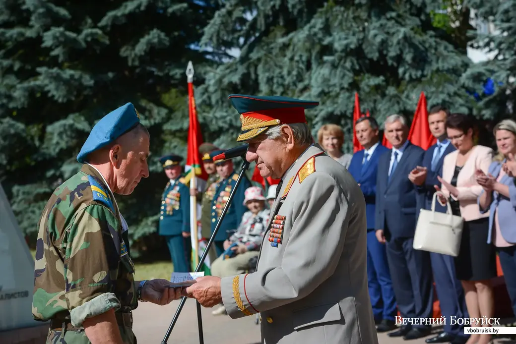 02.08.2020. Бобруйск. Торжественное открытие архитектурной композиции у памятника воинам-интернационалистам в честь Дня десантников и сил специальных операций