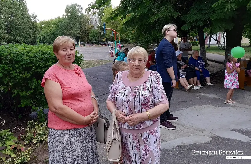 Зоя Дмитриевна Дорофеева и Елена Ефимовна Ковалева. Фото Ирины Хамренко-Ушаковой.