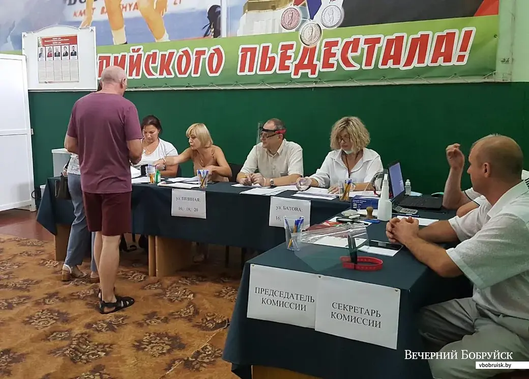 Участок для голосования №60 на улице Батова. Фото Ирины Рябовой.