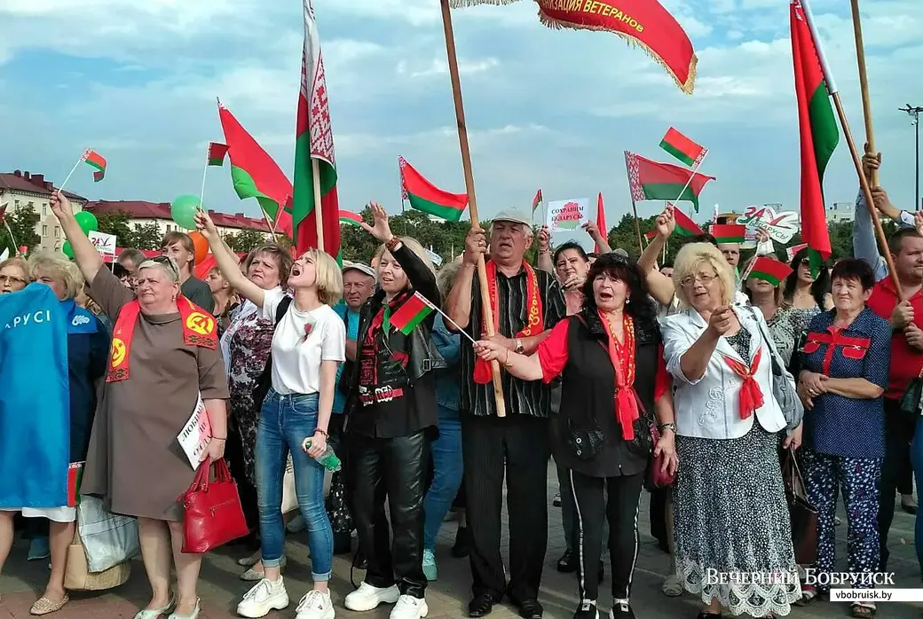 Бобруйск, 19 августа, площадь Ленина. Митинг в поддержку Александра Лукашенко.