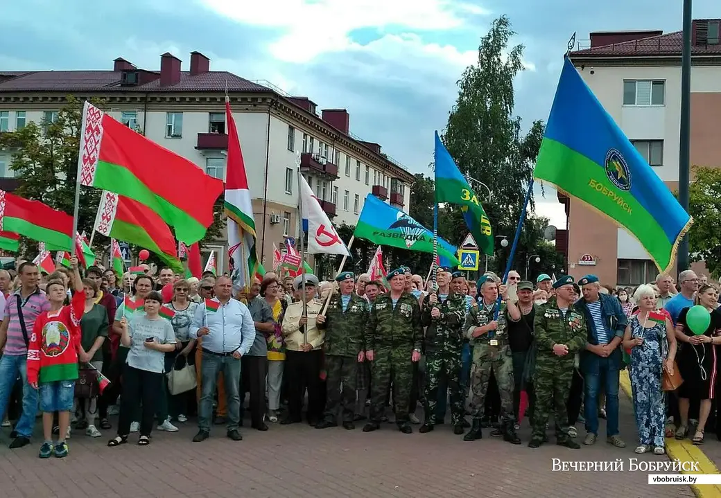 Бобруйск, 19 августа, площадь Ленина. Митинг в поддержку Александра Лукашенко.