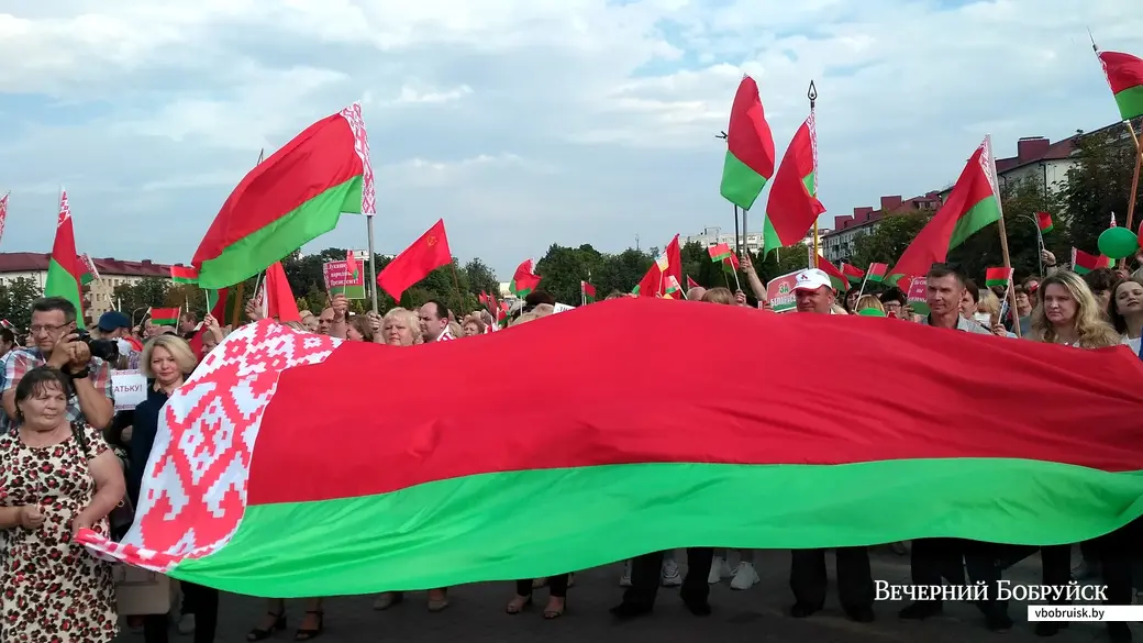 Бобруйск, 19 августа, площадь Ленина. Митинг в поддержку Александра Лукашенко.